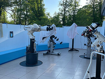 Teleskope auf der Plattform der Sternwarte Darmstadt
